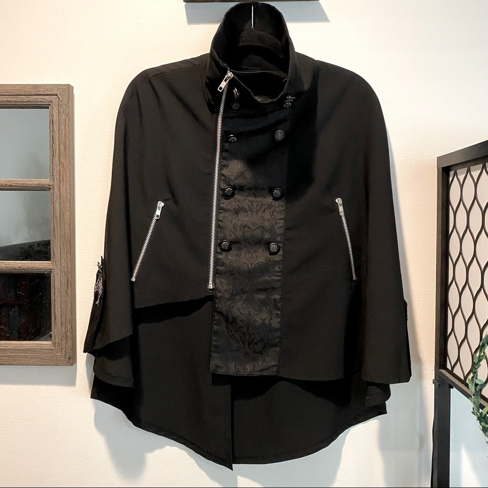 h.Naoto Sixh. Japanese goth aristocratic capelet